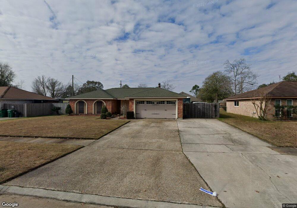 121 Yorkshire Dr, Slidell, LA 70458 - photo 1