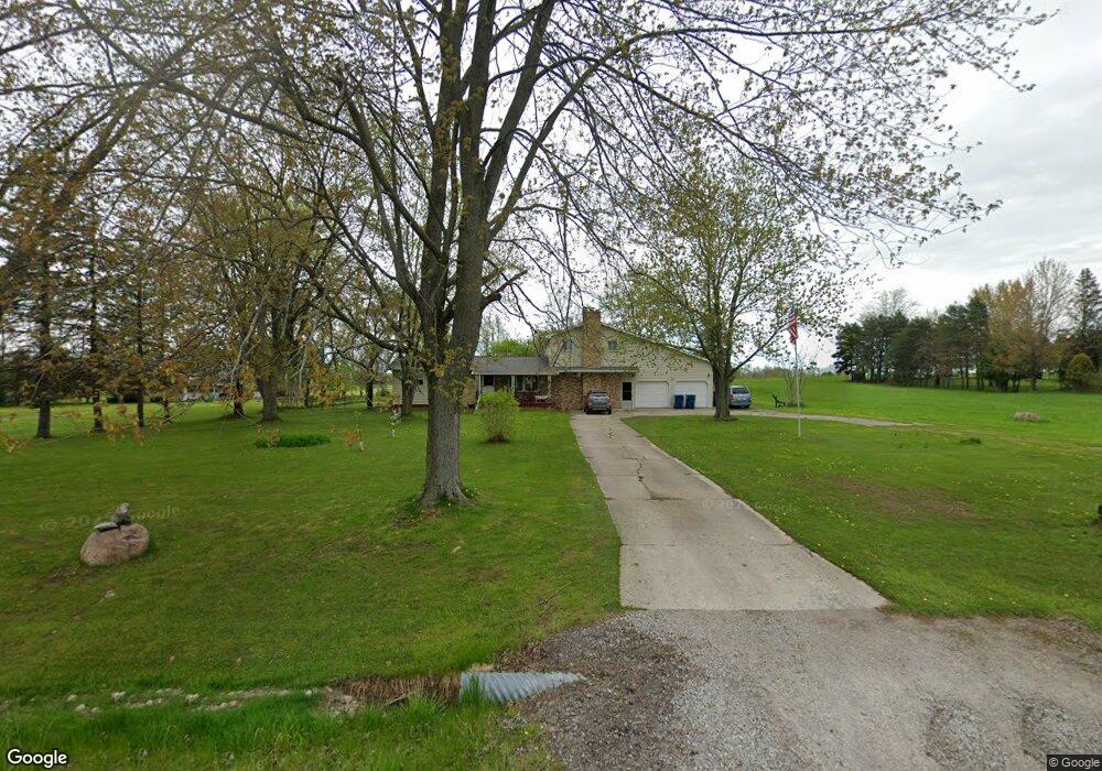 12154 W Lennon Rd, Lennon, MI 48449 - photo 1