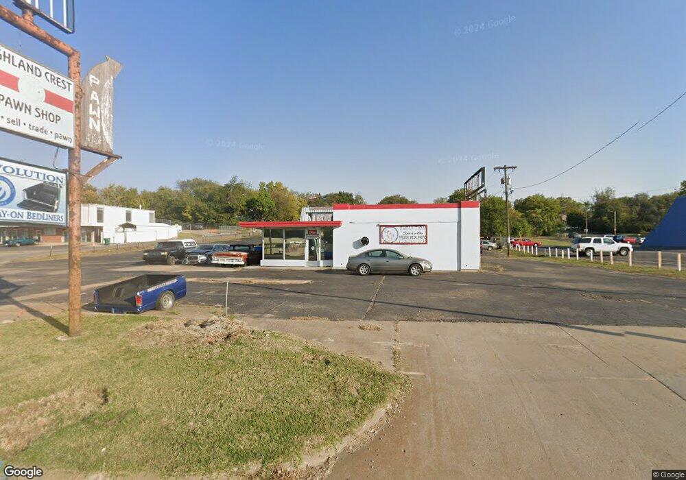 2846 SE Jefferson St, Topeka, KS 66605 - photo 1