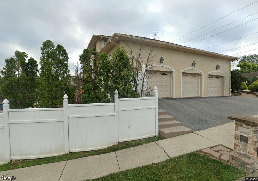 2501 Somerset Rd, Whitehall, PA 18052 - photo 1