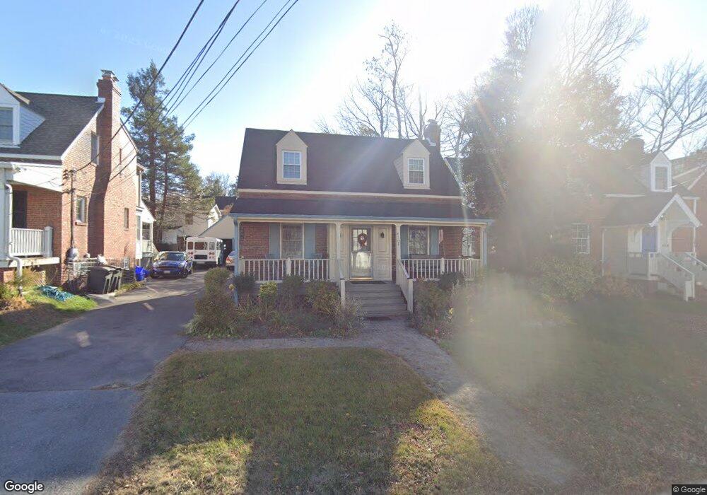 4704 Chestnut St, Bethesda, MD 20814 - photo 1