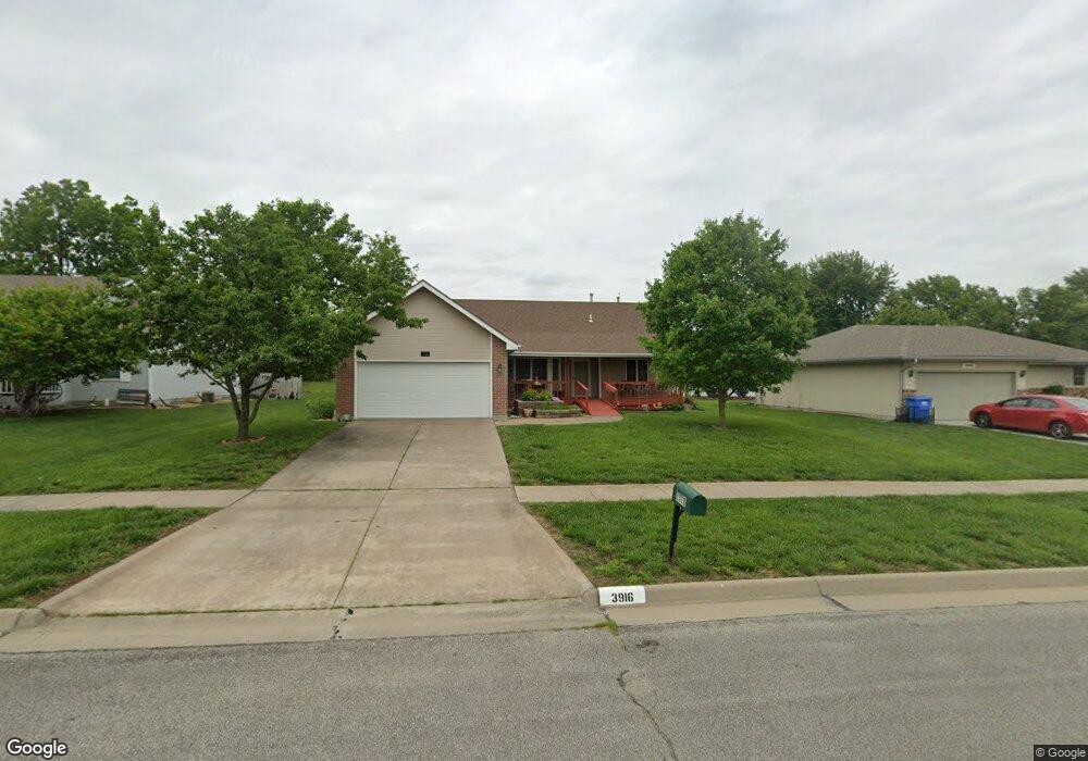 3916 SW 40th St, Topeka, KS 66610 - photo 1
