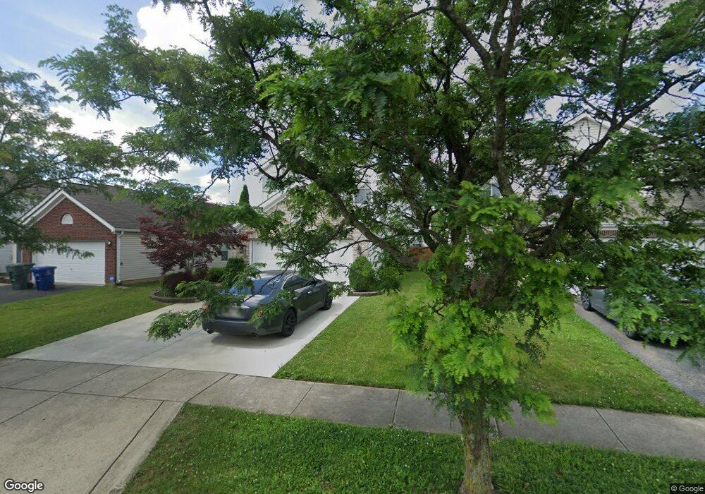 2040 Waymont Rd, Columbus, OH 43229 - photo 1