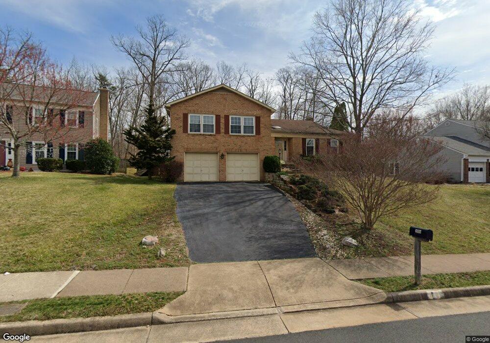 6443 Battle Rock Dr, Clifton, VA 20124 - photo 1