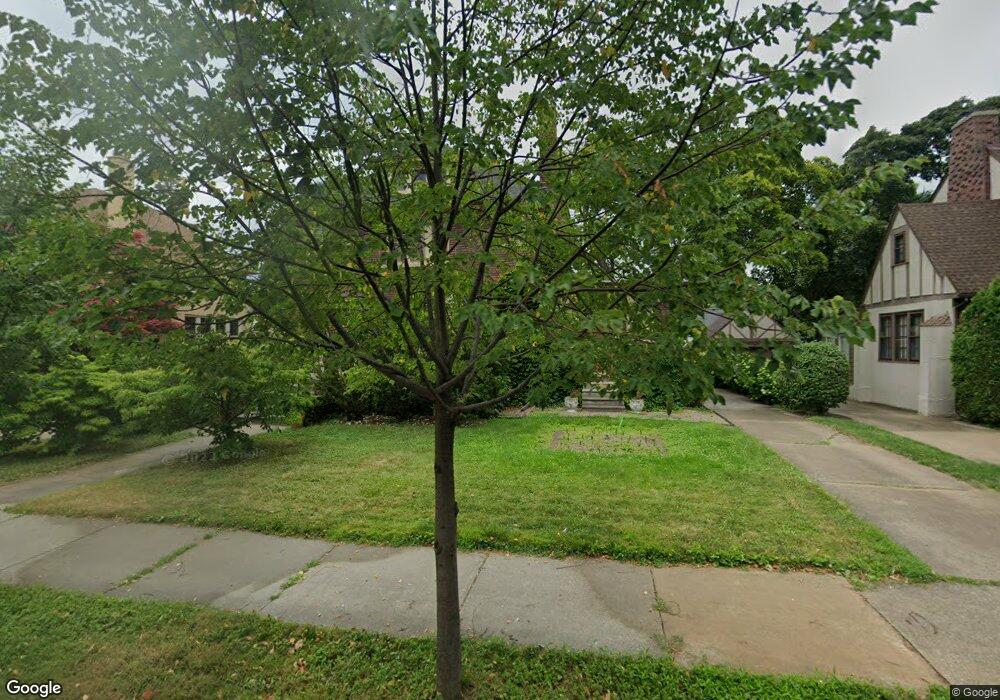 1034 Nottingham Rd, Grosse Pointe Park, MI 48230 - photo 1