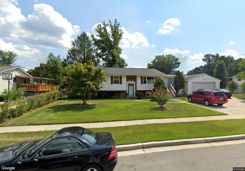 8702 Lagrange St, Lorton, VA 22079 - photo 1