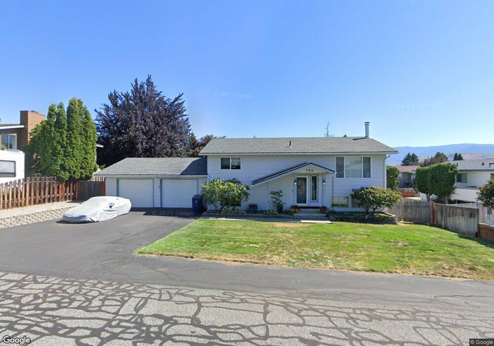 700 14th St NE, East Wenatchee, WA 98802 - photo 1