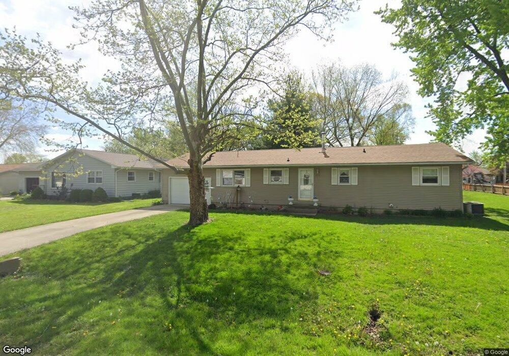 1710 N Ottawa St, Lincoln, IL 62656 - photo 1