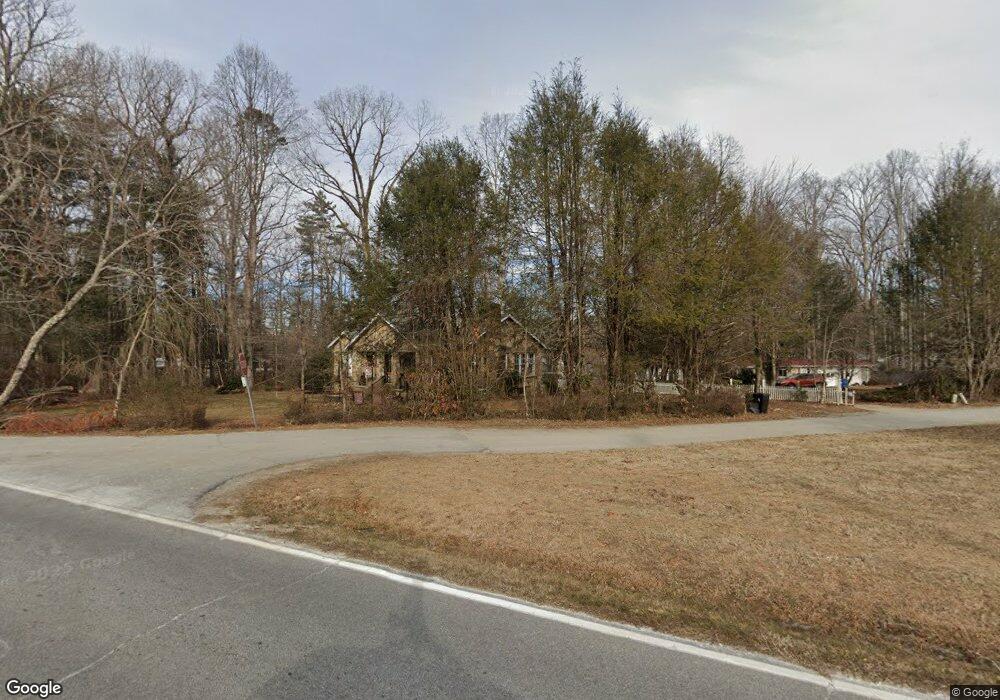13 Gibbs Rd, Hendersonville, NC 28792 - photo 1