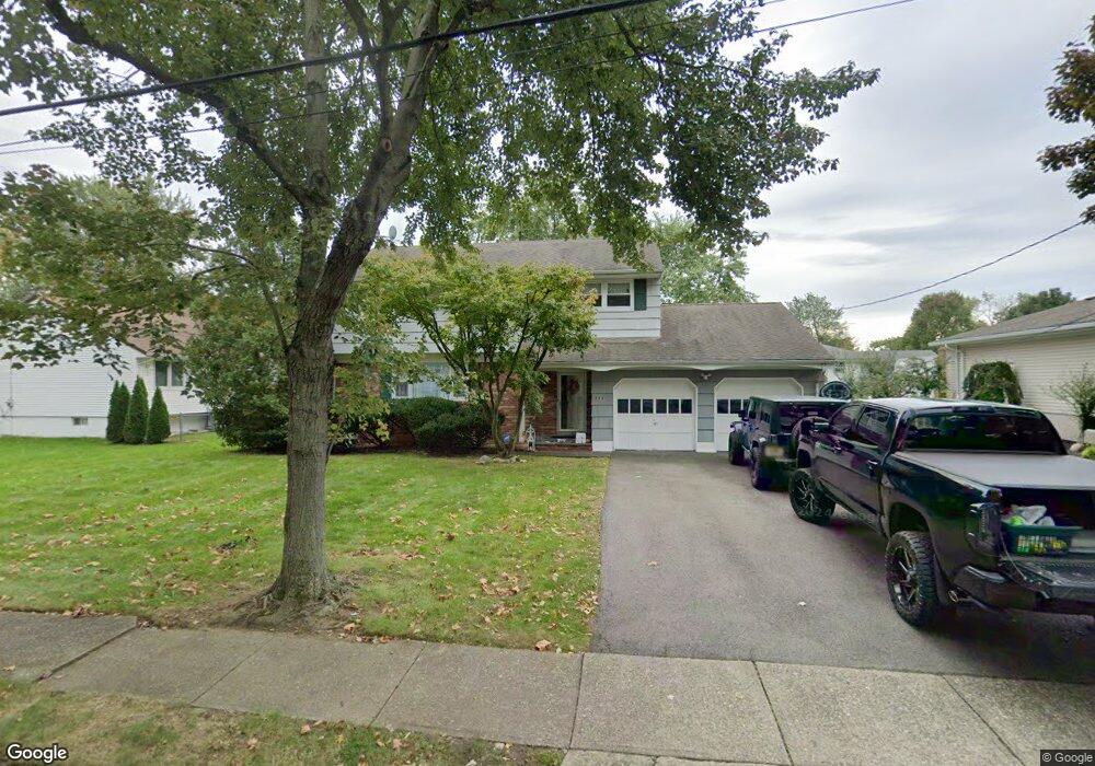 262 Mchenry Dr, Paramus, NJ 07652 - photo 1