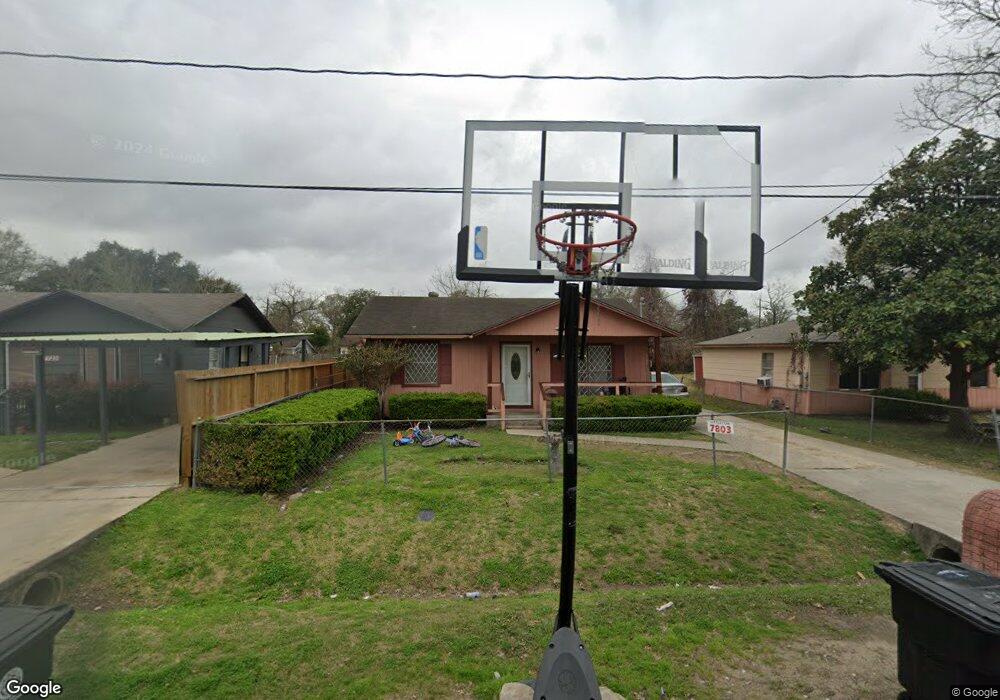7803 Hanfro Ln, Houston, TX 77088 - photo 1
