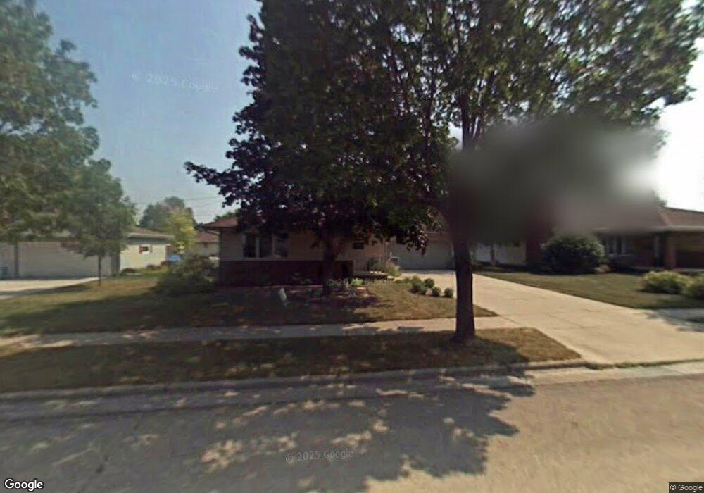 509 Stevens St, Combined Locks, WI 54113 - photo 1