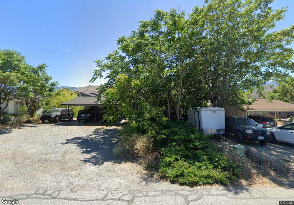 304 2nd St SE, East Wenatchee, WA 98802 - photo 1