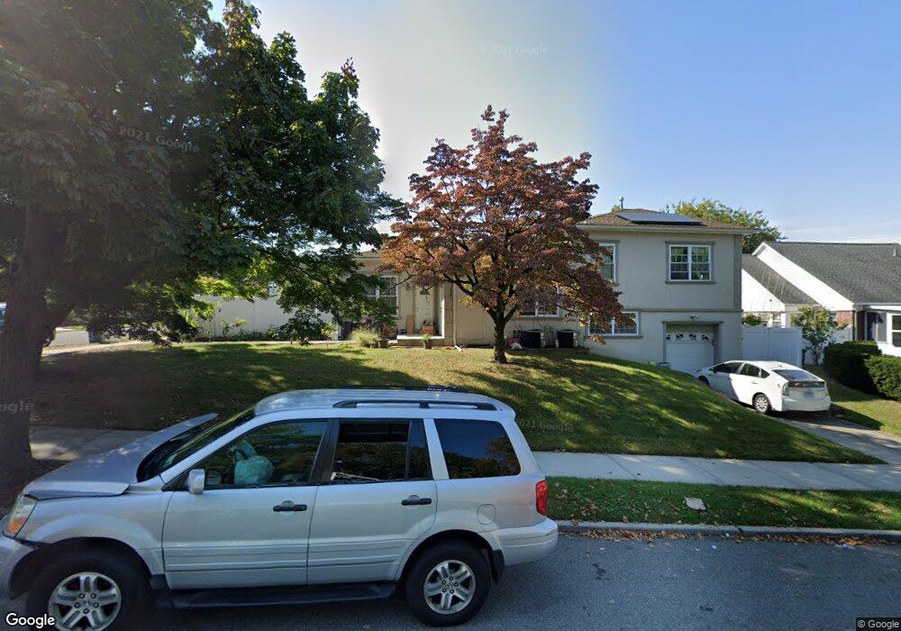 8647 188th St, Jamaica, NY 11423 - photo 1