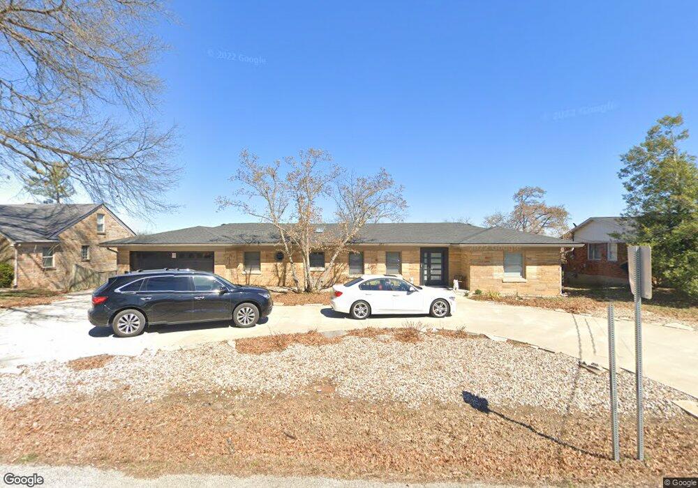 1704 Crestview Dr, New Albany, IN 47150 - photo 1