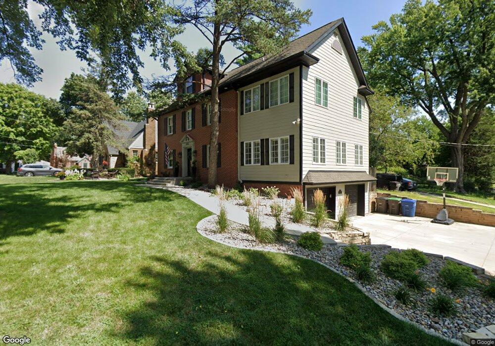 4103 Wallace Ln, Des Moines, IA 50310 - photo 1