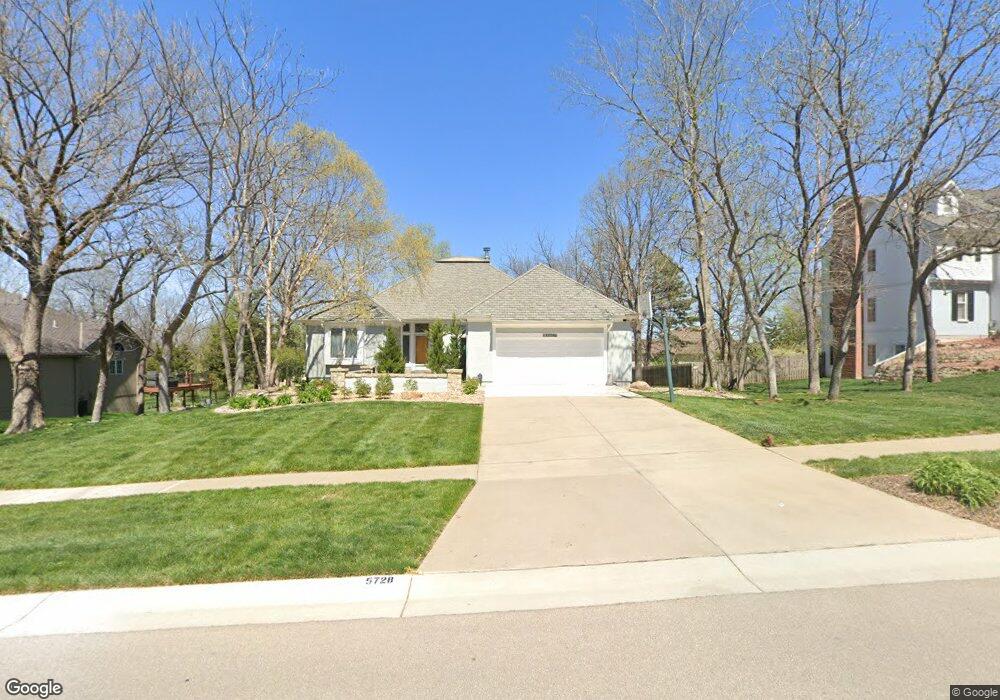5728 SW Clarion Ln, Topeka, KS 66610 - photo 1