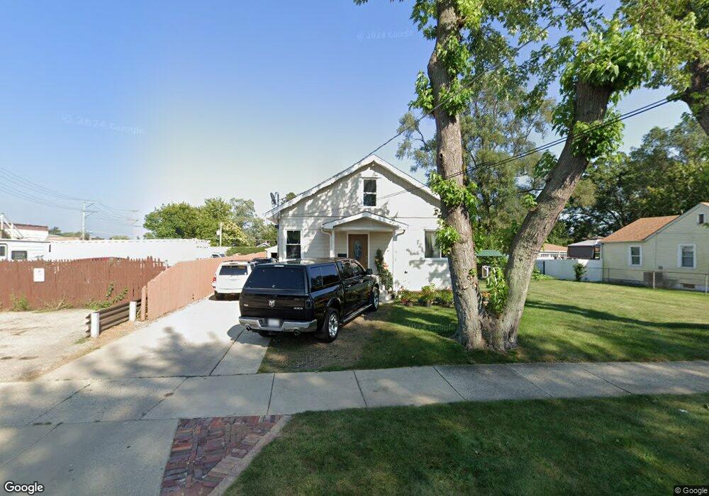 547 S Elmwood Ave, Waukegan, IL 60085 - photo 1