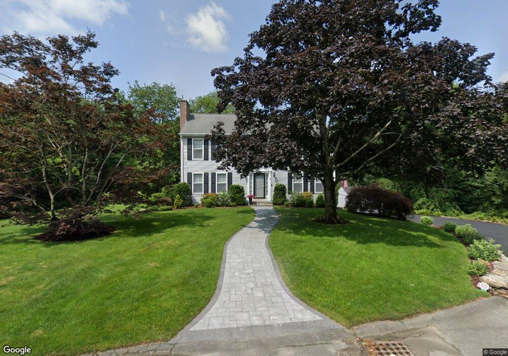 18 Holmes St, South Dartmouth, MA 02748 - photo 1