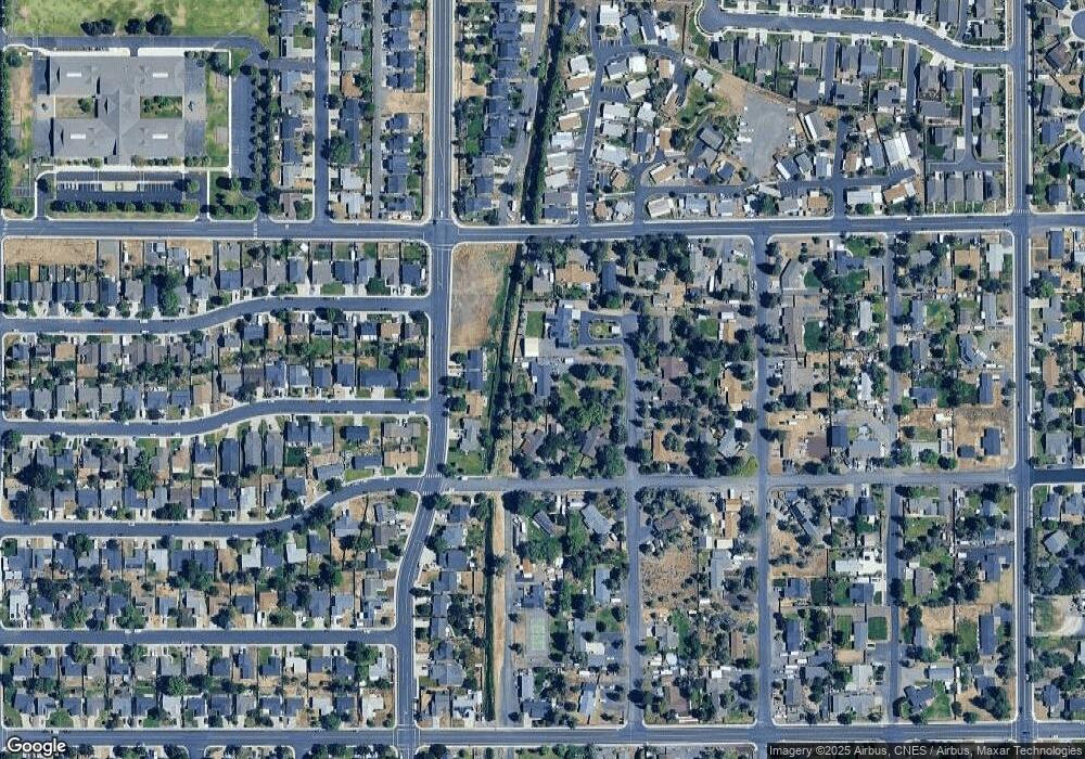 1565 SW 26th St, Redmond, OR 97756 - photo 1