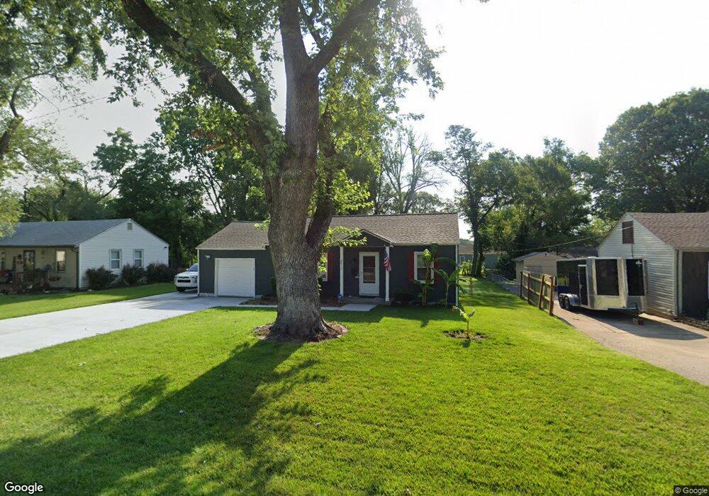 6817 Barton Dr, Shawnee, KS 66203 - photo 1