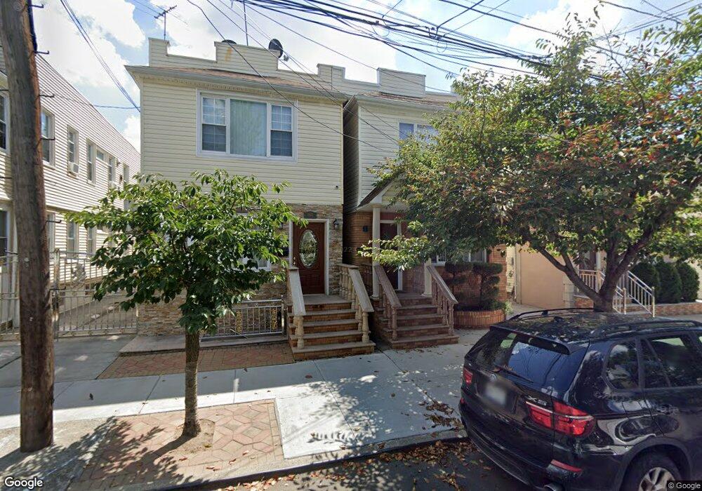 7820 90th Rd, Woodhaven, NY 11421 - photo 1