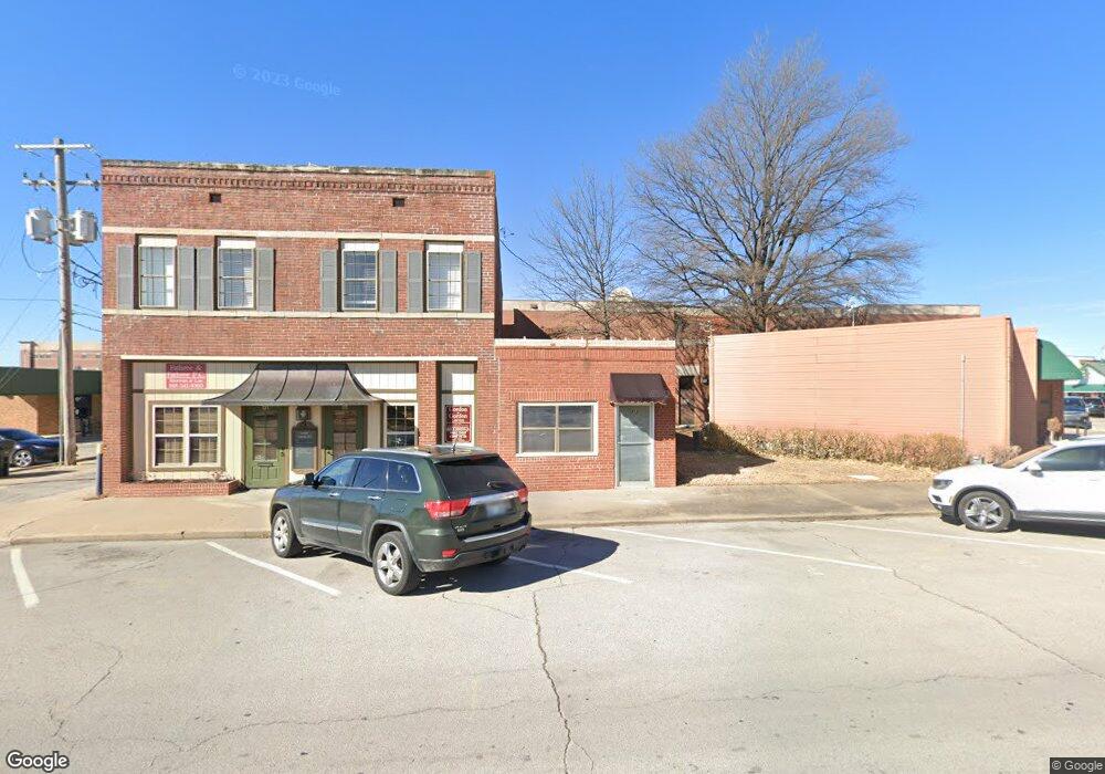 107 S Muskogee Ave, Claremore, OK 74017 - photo 1