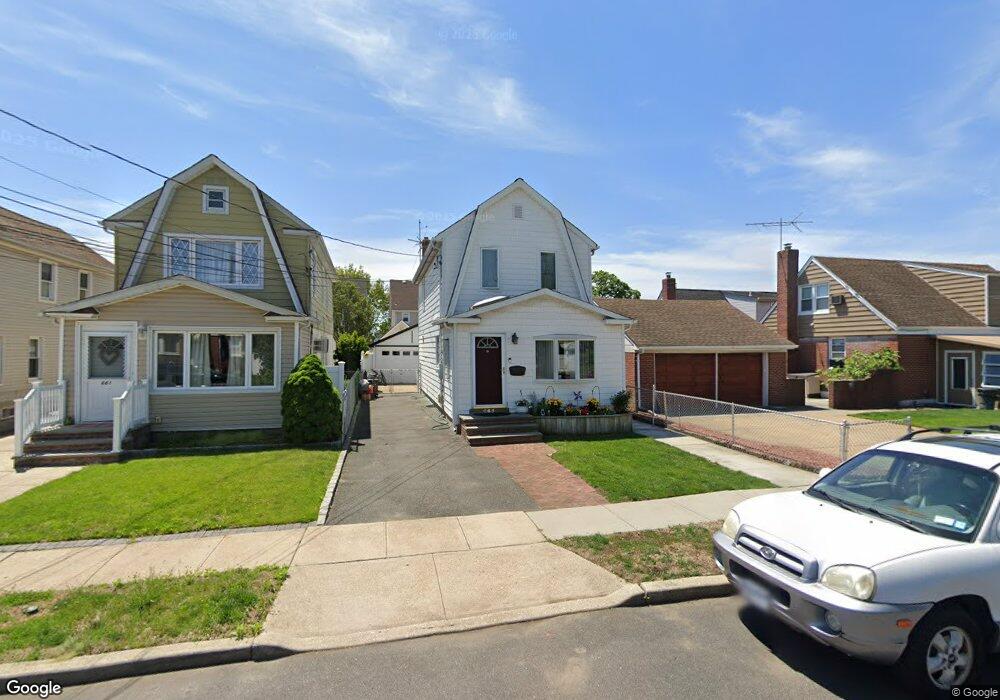 665 Sobo Ave, Franklin Square, NY 11010 - photo 1