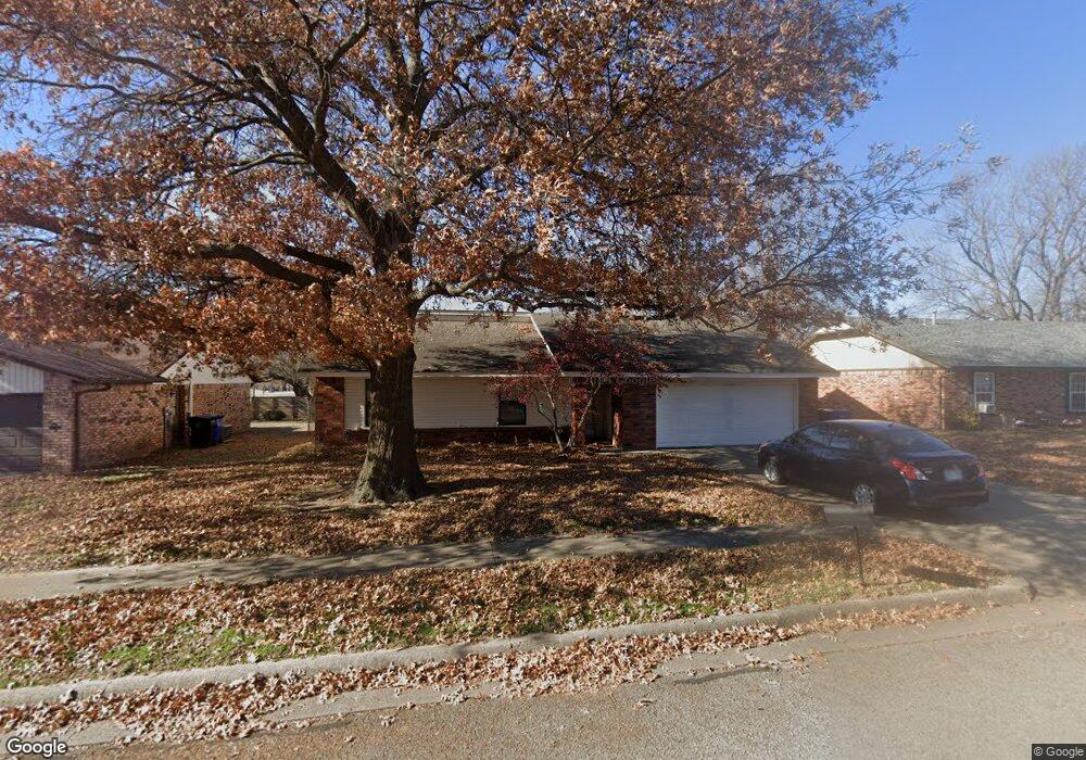 8214 S Date Place, Broken Arrow, OK 74011 - photo 1