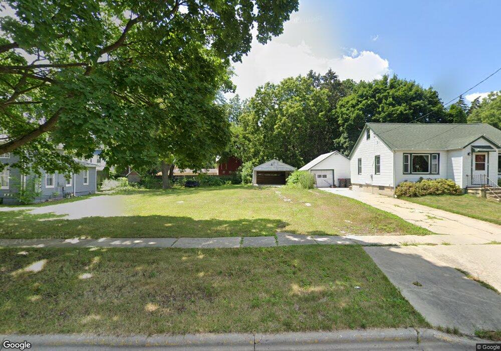 402 Allen St, Clinton, WI 53525 - photo 1