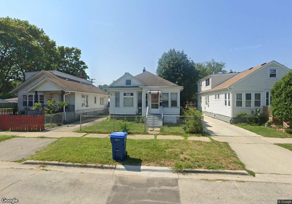 52 S Fulton Ave, Waukegan, IL 60085 - photo 1