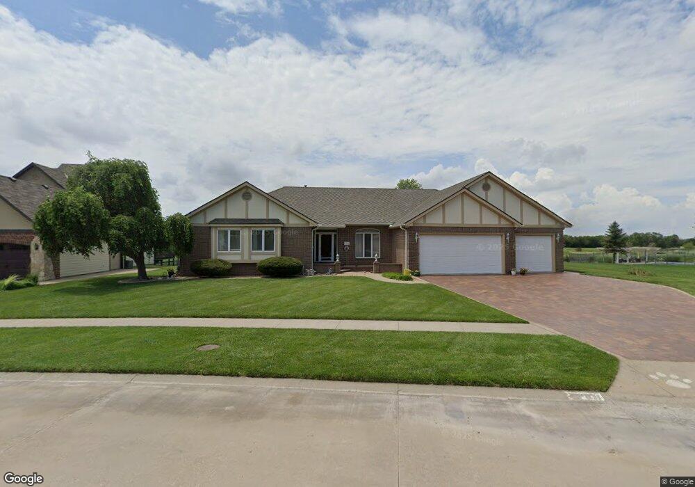 1208 Wildmeadow Place, McPherson, KS 67460 - photo 1