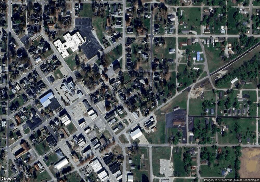 309 E 2nd St, Bicknell, IN 47512 - photo 1