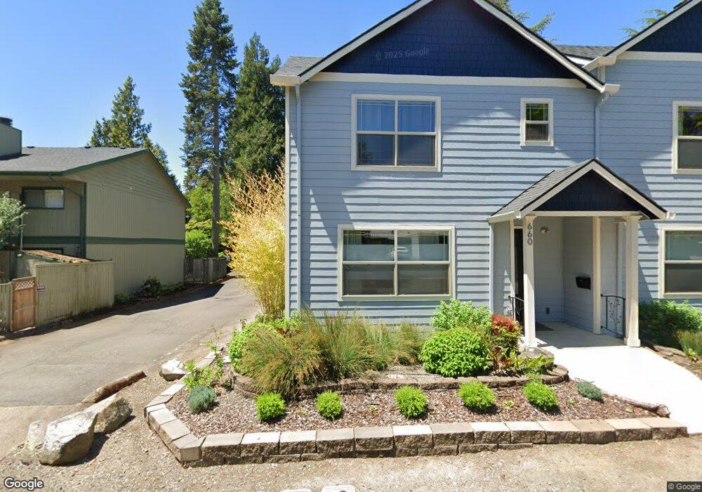 650 Cherry Dr unit 2, Eugene, OR 97401 - photo 1