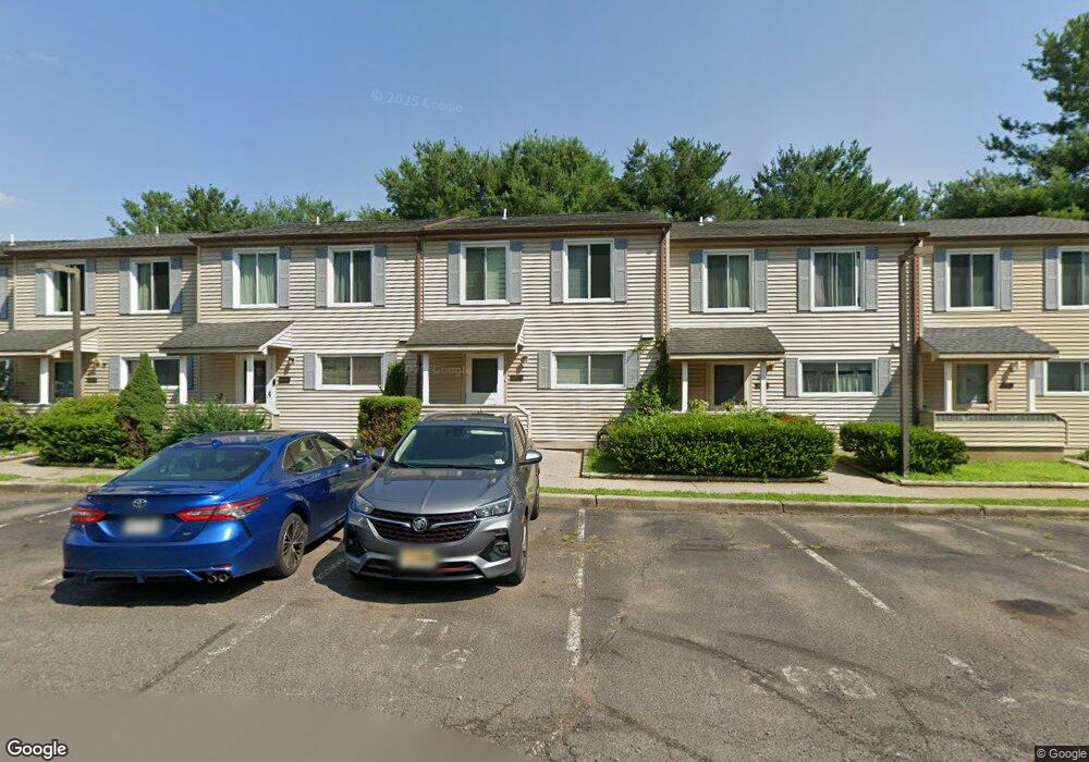 1203 Ramapo Brae Ln, Mahwah, NJ 07430 - photo 1