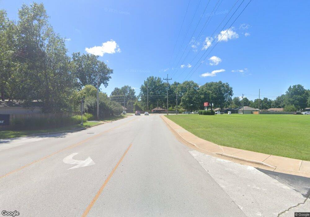 121 N Peach, Nixa, MO 65714 - photo 1