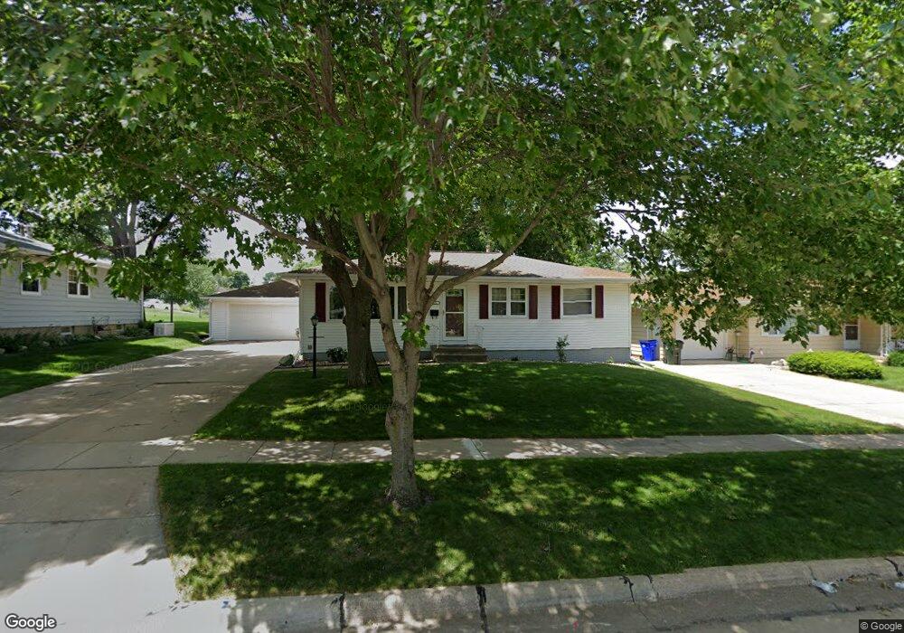 2624 Southland St SW, Cedar Rapids, IA 52404 - photo 1