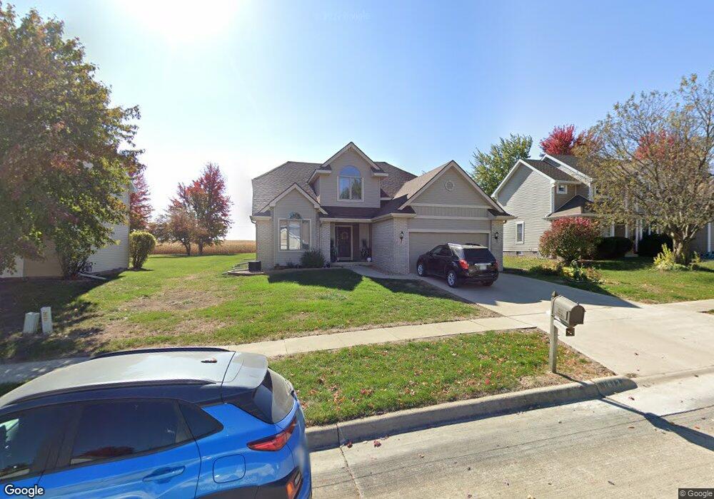 1613 S 12th Ave E, Newton, IA 50208 - photo 1