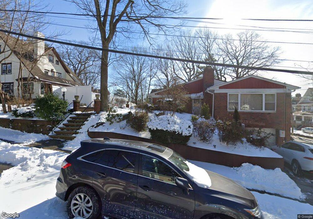 6 Lanark Rd, Yonkers, NY 10705 - photo 1