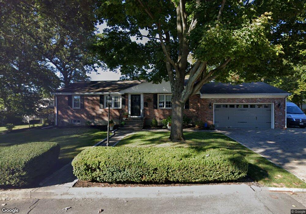 6 Spruce St, Wakefield, MA 01880 - photo 1