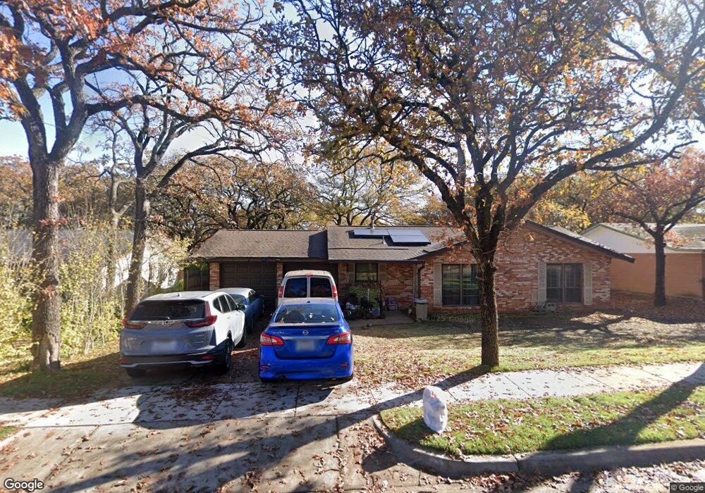 133 Ravenswood Dr, Bedford, TX 76022 - photo 1