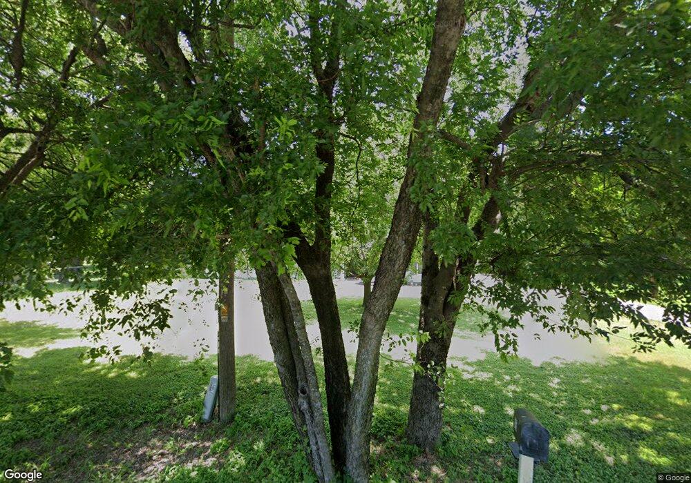 515 S Boyce Dr, Ennis, TX 75119 - photo 1