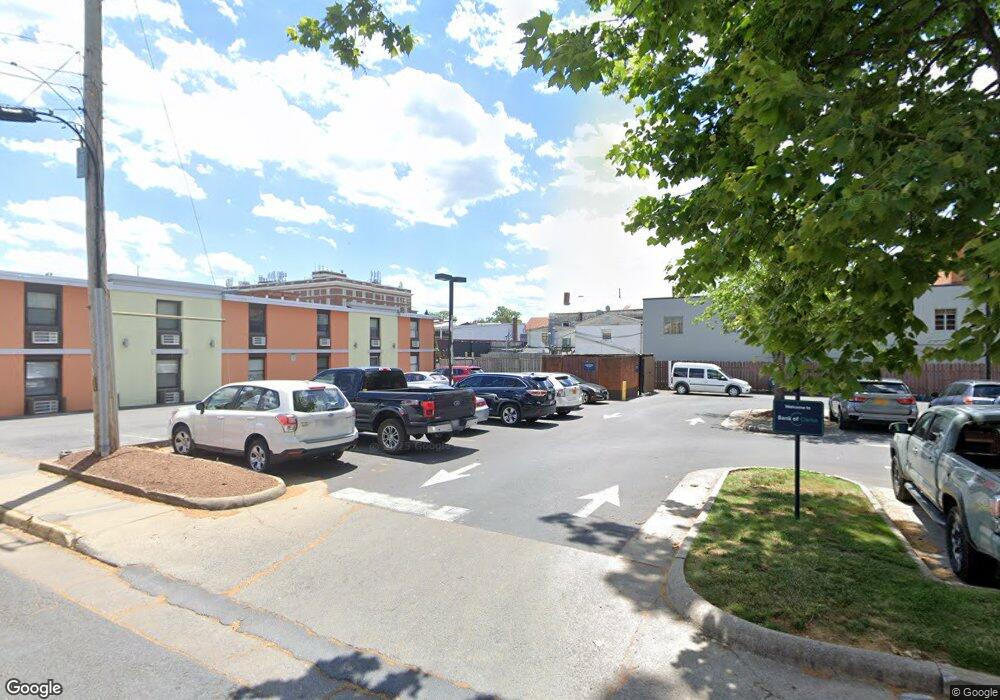 30 E Piccadilly St, Winchester, VA 22601 - photo 1