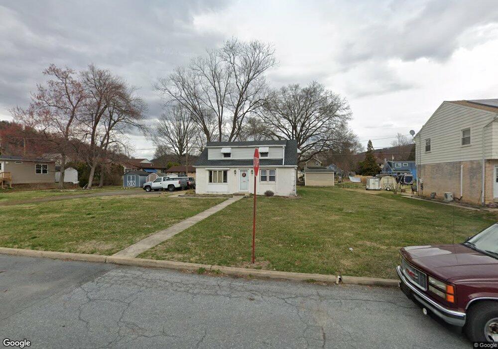 304 Parkview Ave, Reading, PA 19606 - photo 1