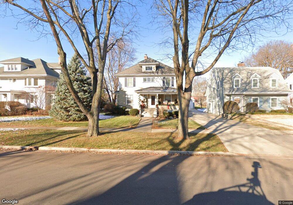 919 W Downer Place, Aurora, IL 60506 - photo 1