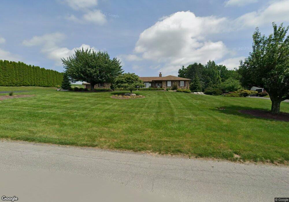 198 W Beil Ave, Nazareth, PA 18064 - photo 1