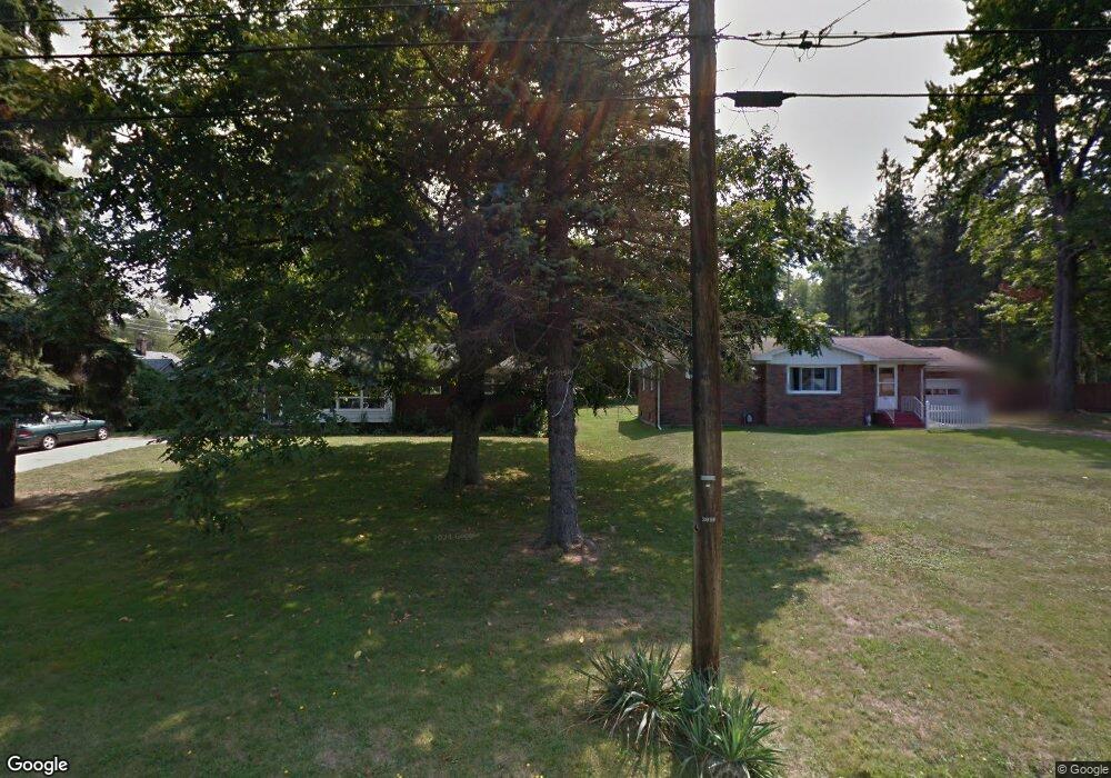 3059 Aberdeen Ave, Erie, PA 16506 - photo 1