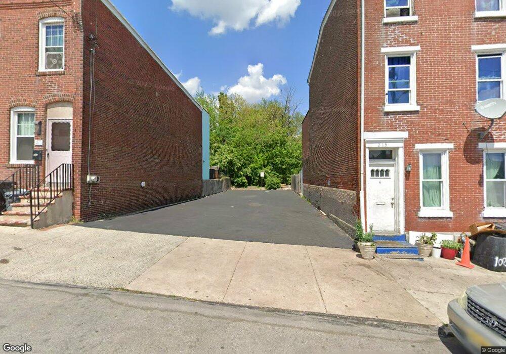 211 E Penn St, Norristown, PA 19401 - photo 1