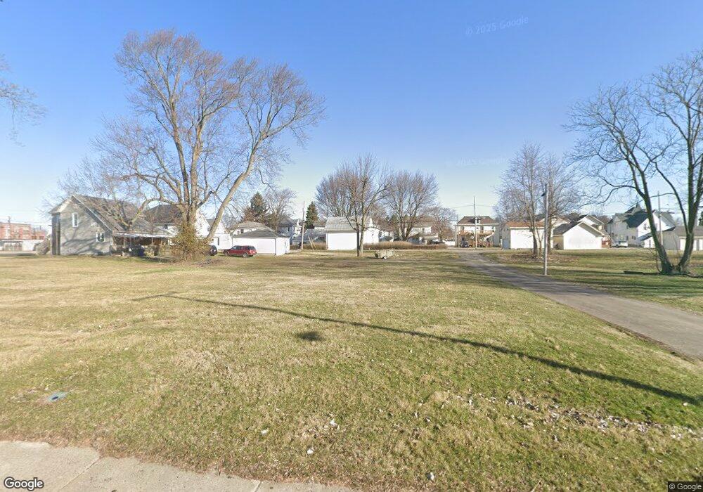 208 Clinton Ct, Findlay, OH 45840 - photo 1