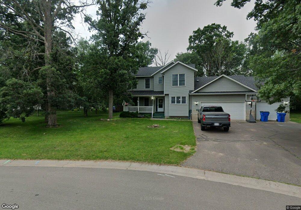 38288 Great Oaks Ct, North Branch, MN 55056 - photo 1